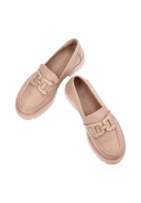 Różowe Mokasyny Venezia Stylowe Buty Damskie. Zapięcie: bez zapięcia. Kolor: różowy. Szerokość cholewki: normalna. Wzór: aplikacja. Materiał: skóra. Sezon: lato. Obcas: na obcasie. Styl: elegancki. Wysokość obcasa: niski #6