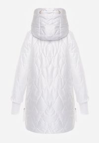 Born2be - Biała Pikowana Kurtka Przejściowa z Kapturem i Bocznymi Suwakami Mado. Okazja: na co dzień. Typ kołnierza: kaptur. Kolor: biały. Materiał: poliester, jeans. Styl: casual, klasyczny #8