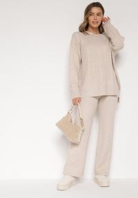 Born2be - Jasnobeżowy Komplet Dzianinowy z Bawełną i Wełną Spodnie i Warkoczowy Sweter Errela. Kolor: beżowy. Materiał: dzianina, bawełna, wełna #2