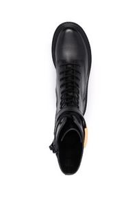 Tory Burch - TORY BURCH - Czarne trapery z emblematem Hardware. Nosek buta: okrągły. Zapięcie: sznurówki. Kolor: czarny. Materiał: guma. Szerokość cholewki: normalna. Styl: klasyczny #3