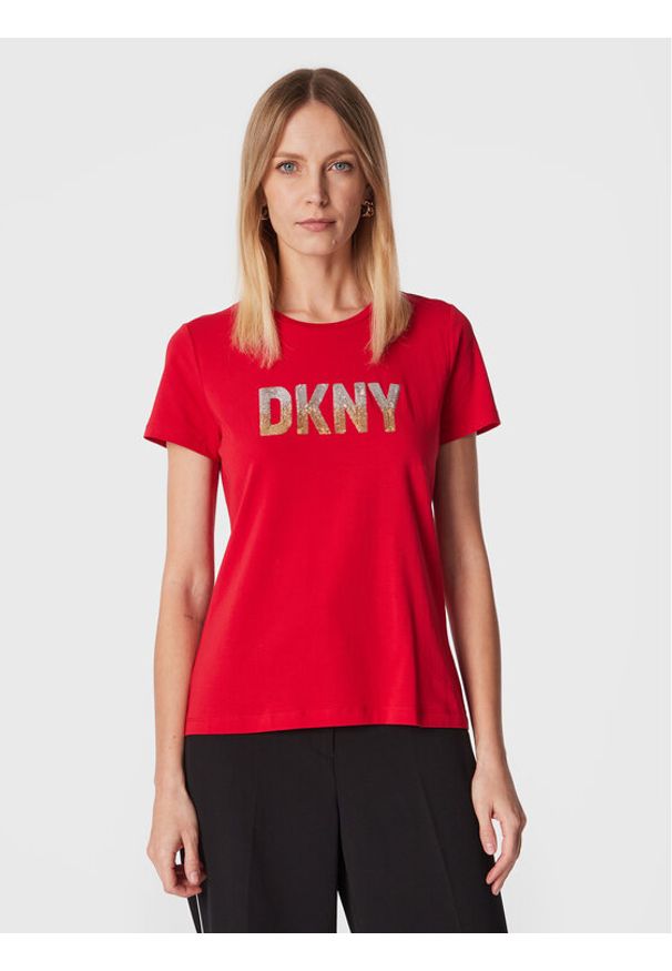 DKNY T-Shirt P2MH7OMQ Czerwony Regular Fit. Kolor: czerwony. Materiał: bawełna