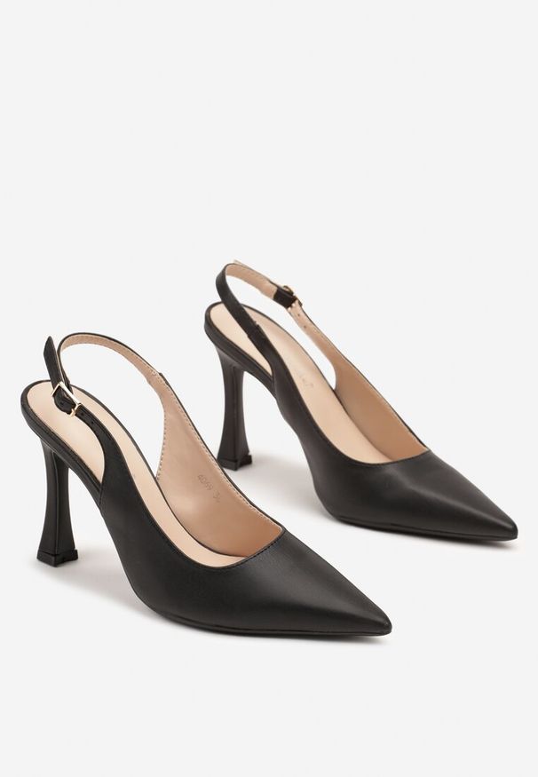 Renee - Czarne Sandały na Obcasie Typu Slingback Dolandra. Okazja: na imprezę. Nosek buta: szpiczasty. Kolor: czarny. Sezon: lato. Obcas: na obcasie. Styl: elegancki. Wysokość obcasa: średni