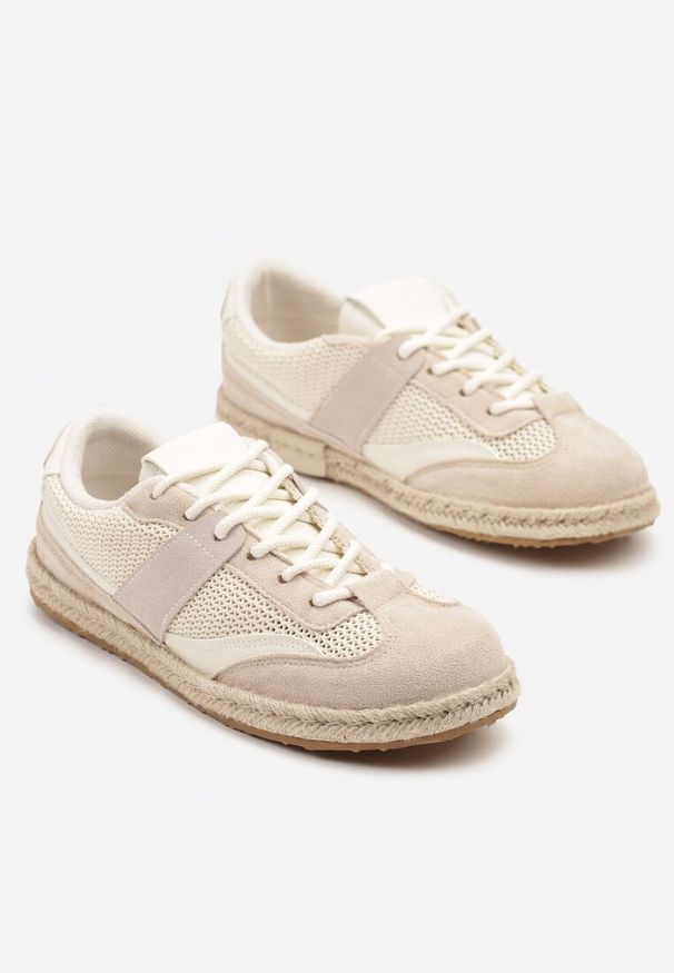 Renee - Beżowe Sneakersy Typu Kultowe Tenisówki Zdobione Przeszyciami Grelloti. Okazja: na co dzień. Kolor: beżowy. Materiał: jeans, koronka. Wzór: aplikacja. Obcas: na obcasie. Wysokość obcasa: niski