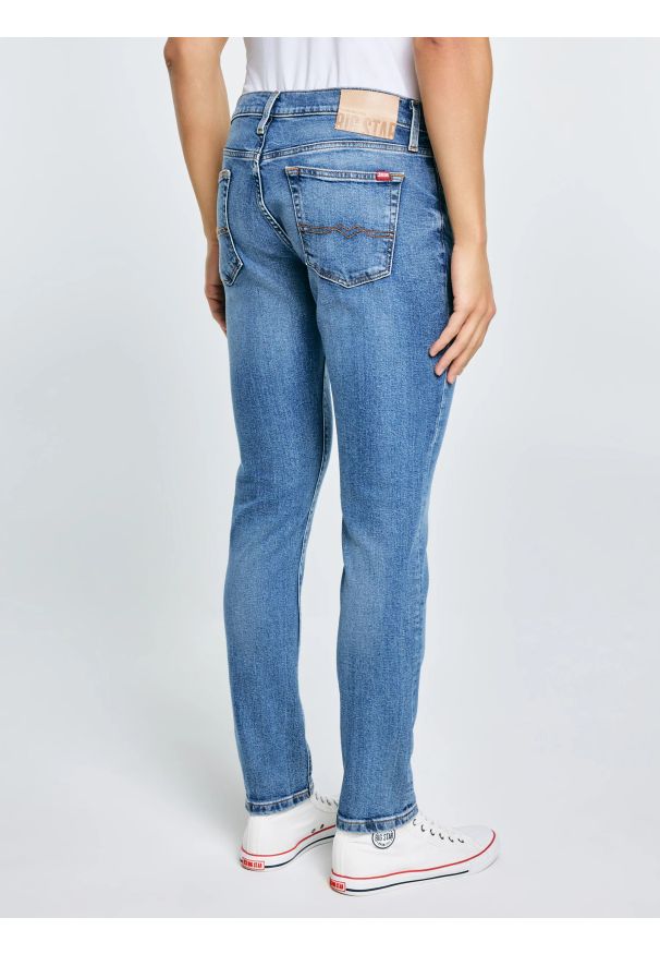 Big-Star - Jeansy męskie dopasowane niebieskie Terry Slim 331. Stan: obniżony. Kolor: niebieski. Styl: klasyczny