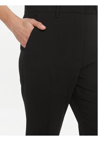 DAY Spodnie materiałowe Classic 100056 Czarny Regular Fit. Kolor: czarny. Materiał: syntetyk