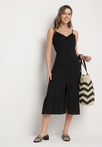 Born2be - Czarna Sukienka Rozkloszowana na Ramiączkach z Guzikami z Wiskozą Efrinelle. Okazja: na co dzień. Typ kołnierza: dekolt w kształcie V. Kolor: czarny. Materiał: wiskoza. Długość rękawa: na ramiączkach. Typ sukienki: rozkloszowane. Styl: casual, elegancki #4