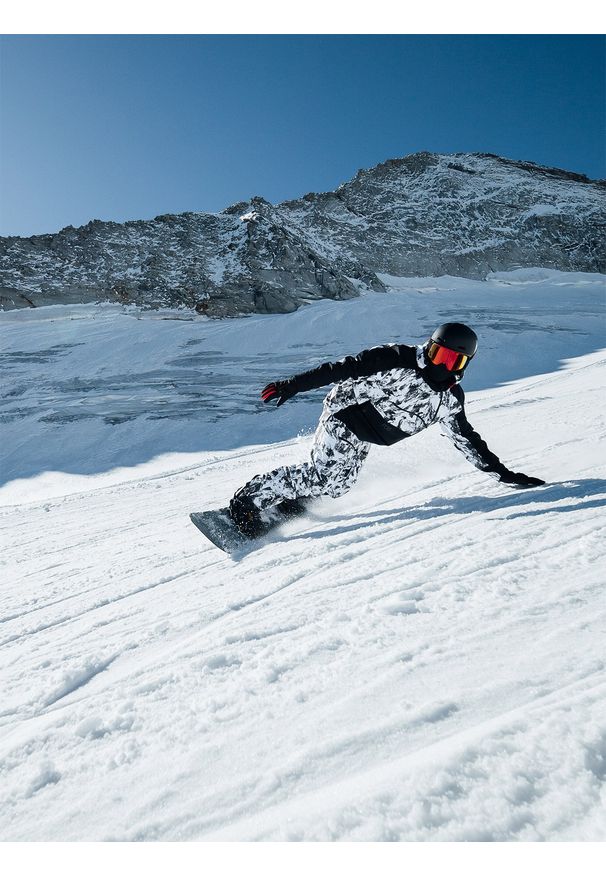 4f - 4F Kurtka snowboardowa membrana 15000 męska - czarna M. Kolor: wielokolorowy. Materiał: poliester, materiał. Sezon: zima