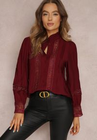 Renee - Bordowa Koszula ze Stójką i Koronką Phaeninca. Okazja: na co dzień. Typ kołnierza: kołnierzyk stójkowy. Kolor: czerwony. Materiał: koronka. Wzór: koronka. Styl: casual, elegancki #4