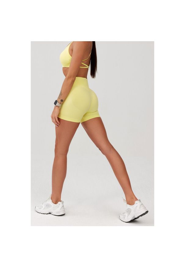 ROUGH RADICAL - Damskie spodenki bezszwowe Rough Radical Seamless Glow Shorts. Kolor: żółty. Sport: fitness
