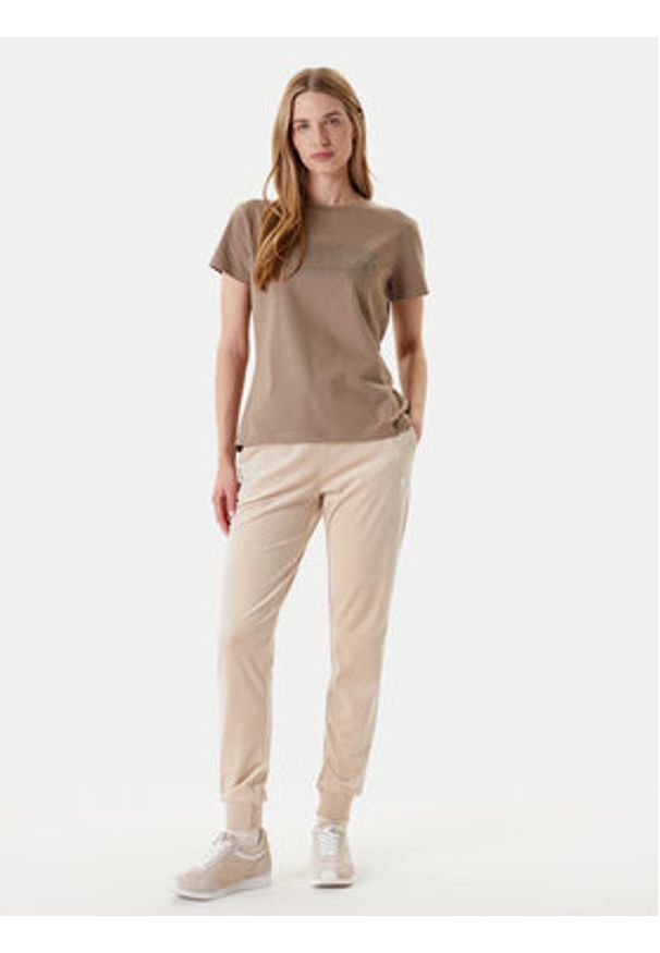 Guess T-Shirt V5YI08 J1314 Brązowy Regular Fit. Kolor: brązowy. Materiał: bawełna