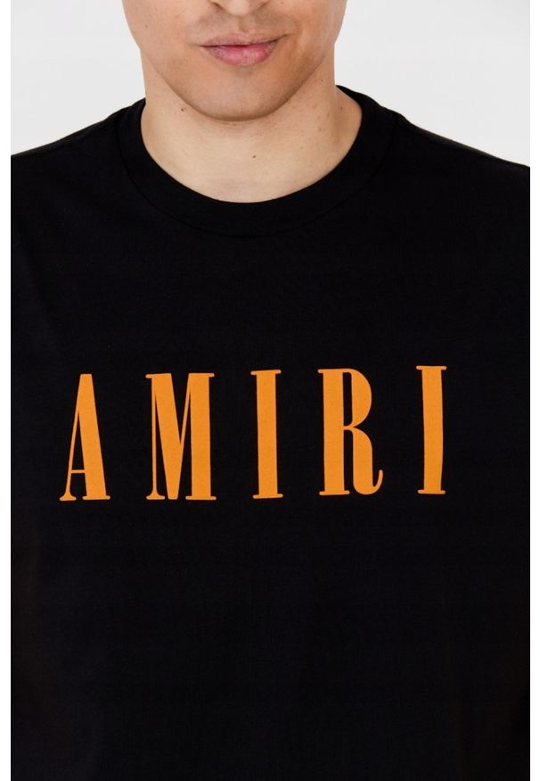 Amiri - AMIRI T-shirt męski czarny z pomarańczowym logo. Kolor: czarny