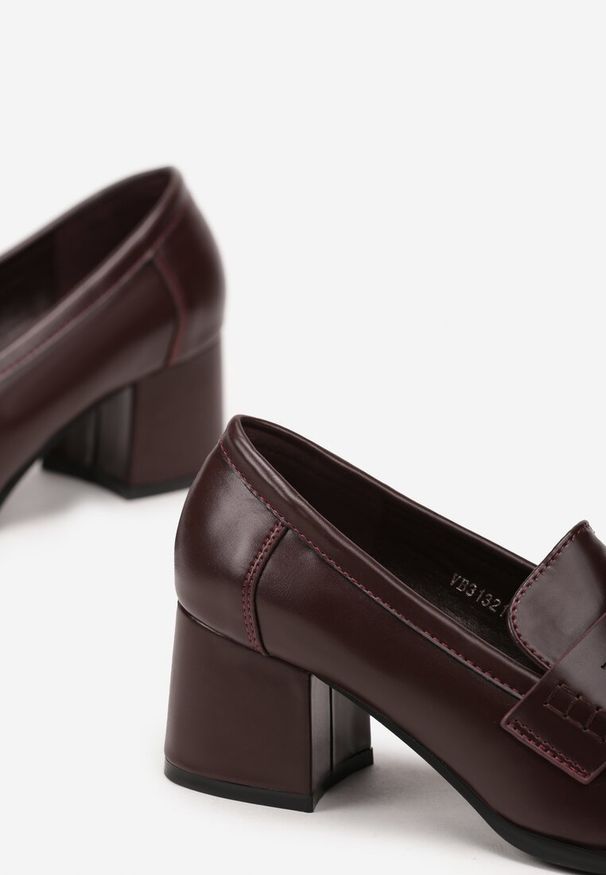 Renee - Bordowe Półbuty na Niskim Słupku z Ozdobnym Paskiem i Kwadratowym Noskiem Porride. Zapięcie: pasek. Kolor: czerwony. Obcas: na słupku. Styl: elegancki