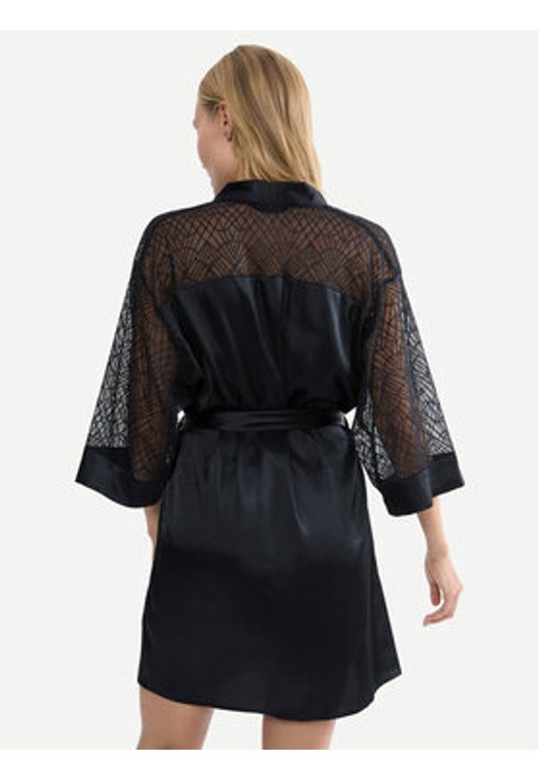 Triumph Szlafrok A Weekend To Remember 10227185 Czarny. Kolor: czarny. Materiał: syntetyk