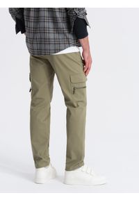 Ombre Clothing - Męskie spodnie cargo STRAIGHT LEG z kieszeniami zapinanymi na zamek – oliwkowe V2 - Rozmiar: XL. Kolor: oliwkowy. Materiał: bawełna, elastan, materiał. Styl: elegancki #6