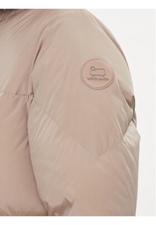 Woolrich Płaszcz zimowy Aurora CFWWOU0698FRUT1148 Beżowy Regular Fit. Kolor: beżowy. Materiał: syntetyk. Sezon: zima
