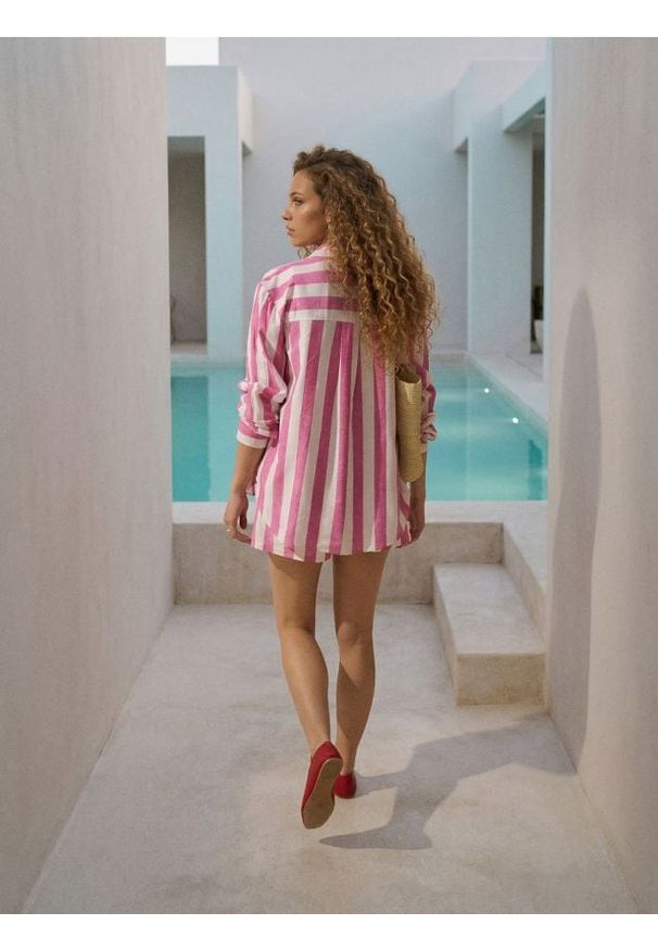 Sinsay - Koszula w pasy z domieszką wiskozy i lnu - różowy. Kolor: różowy. Materiał: wiskoza, len