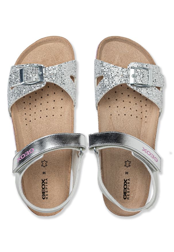 Geox - Sandały dziecięce srebrne GEOX J Adriel Girl. Kolor: srebrny. Materiał: materiał