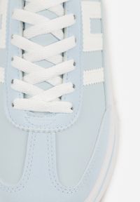 Born2be - Jasnoniebieskie Sneakersy na Grubej Podeszwie Ozdobione Geometrycznym Wzorem Asoastis. Okazja: na spacer, na co dzień, do pracy. Kolor: niebieski. Materiał: prążkowany, dzianina. Wzór: geometria, aplikacja. Sport: turystyka piesza #6