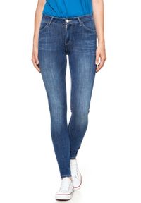 Wrangler - WRANGLER SUPER SKINNY SUMMER SKY W29JGT12W 112128559. Długość: długie. Wzór: aplikacja, ażurowy. Sezon: lato. Styl: sportowy, klasyczny
