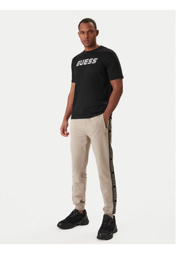 Guess T-Shirt Z6RI15 I3Z14 Czarny Regular Fit. Kolor: czarny. Materiał: bawełna