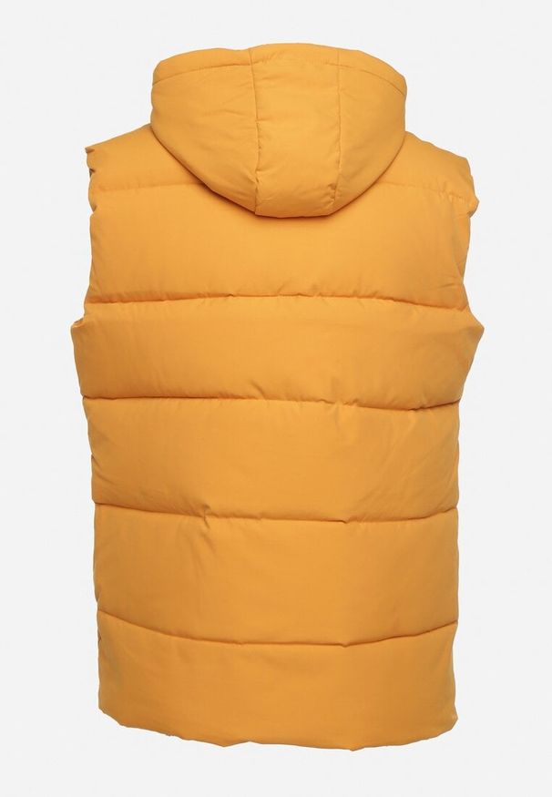 Born2be - Żółta Pikowana Kamizelka z Odpinanym Kapturem i Zasuwanymi Kieszeniami Ebettina. Okazja: na co dzień. Typ kołnierza: golf. Kolor: żółty. Styl: casual, elegancki, klasyczny