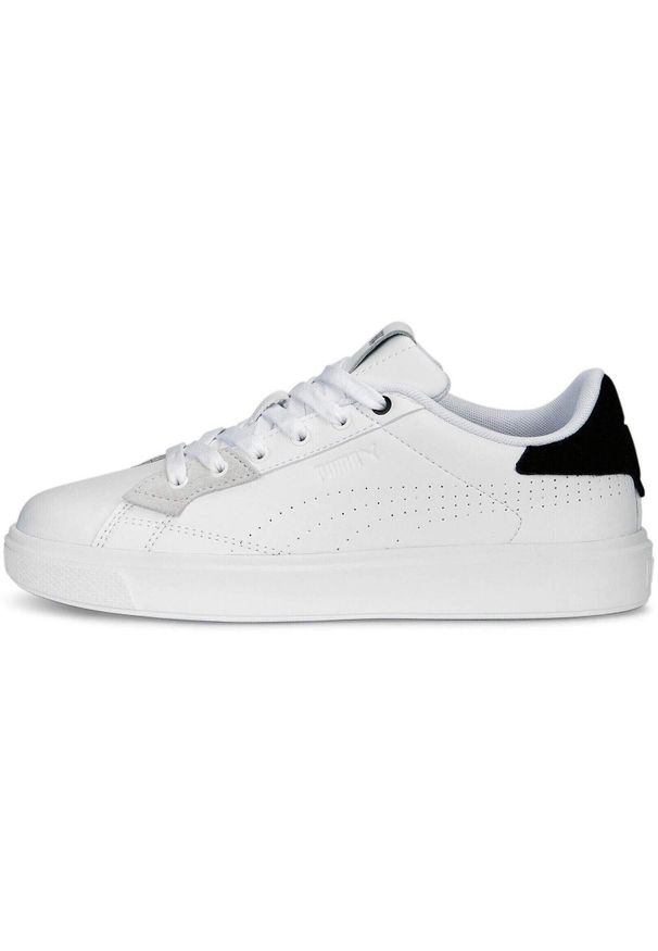 Buty Puma Lajla, Kobiety. Kolor: biały. Materiał: syntetyk, materiał. Sport: turystyka piesza