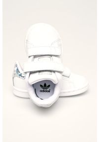 adidas Originals - Buty dziecięce Stan Smith CF. Zapięcie: rzepy. Kolor: biały. Materiał: syntetyk, materiał, skóra, guma. Szerokość cholewki: normalna. Wzór: nadruk. Model: Adidas Stan Smith #4