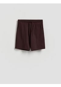 Reserved - Szorty regular fit z włóknem bambusowym - ciemnobrązowy. Kolor: brązowy. Materiał: włókno