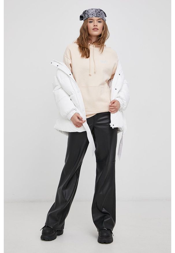 Levi's® - Levi's Bluza bawełniana damska kolor różowy z kapturem z nadrukiem. Okazja: na spotkanie biznesowe. Typ kołnierza: kaptur. Kolor: różowy. Materiał: bawełna. Wzór: nadruk. Styl: biznesowy