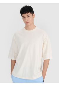 4f - T-shirt oversize gładki męski - biały. Okazja: na co dzień. Kolor: biały. Materiał: bawełna, poliester, dzianina, materiał. Długość rękawa: krótki rękaw. Długość: krótkie. Wzór: gładki. Styl: klasyczny, elegancki, street, sportowy, casual