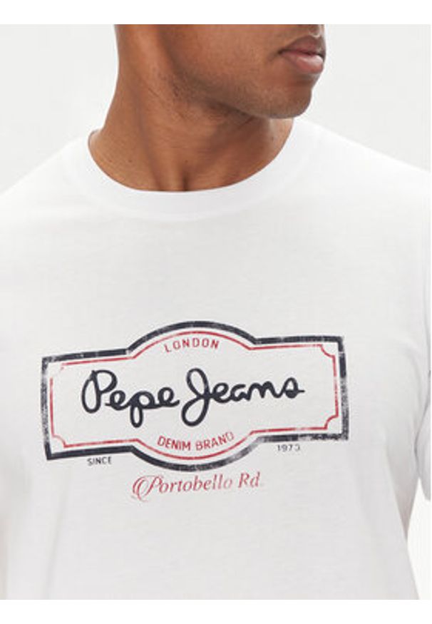 Pepe Jeans T-Shirt Daxton PM509786 Biały Regular Fit. Kolor: biały. Materiał: bawełna