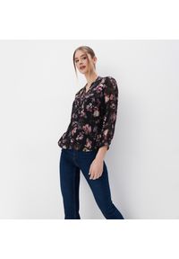 Mohito - Bluzka w kwiaty - Czarny. Kolor: czarny. Wzór: kwiaty