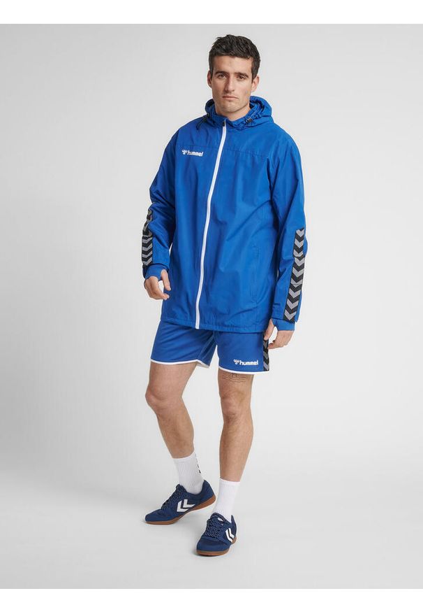 Kurtka Hummel Authenctic All-Weather. Kolor: niebieski. Sport: outdoor