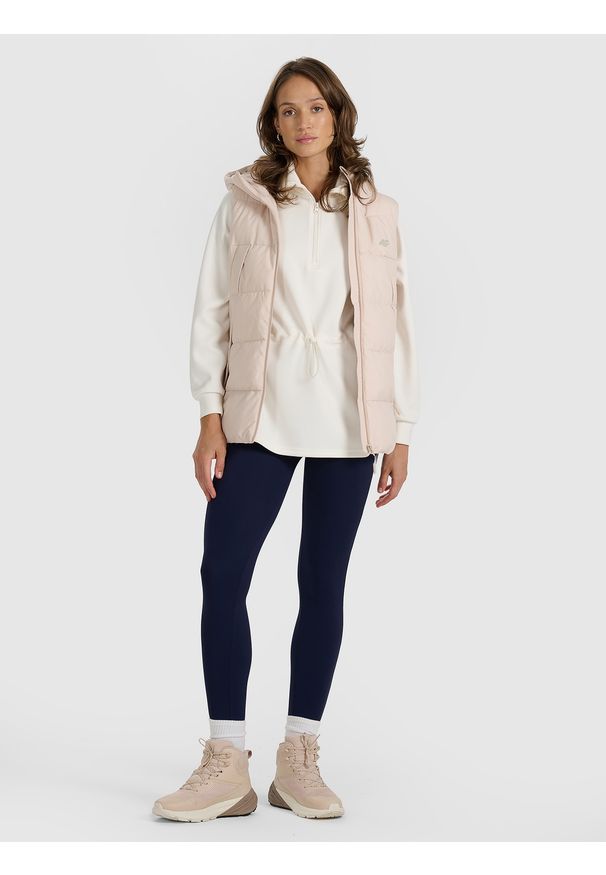 4f - 4F Bezrękawnik puchowy z wypełnieniem syntetycznym damski - beżowy L. Okazja: na co dzień, na spacer. Kolor: beżowy. Materiał: syntetyk, puch. Długość rękawa: bez rękawów. Długość: długie. Sezon: zima. Styl: casual