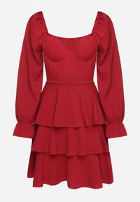 Born2be - Czerwona Rozkloszowana Sukienka z Falbankami i Bufiastymi Rękawami Semithara. Okazja: na co dzień. Typ kołnierza: kołnierz z falbankami. Kolor: czerwony. Wzór: aplikacja. Styl: klasyczny, casual, elegancki #4