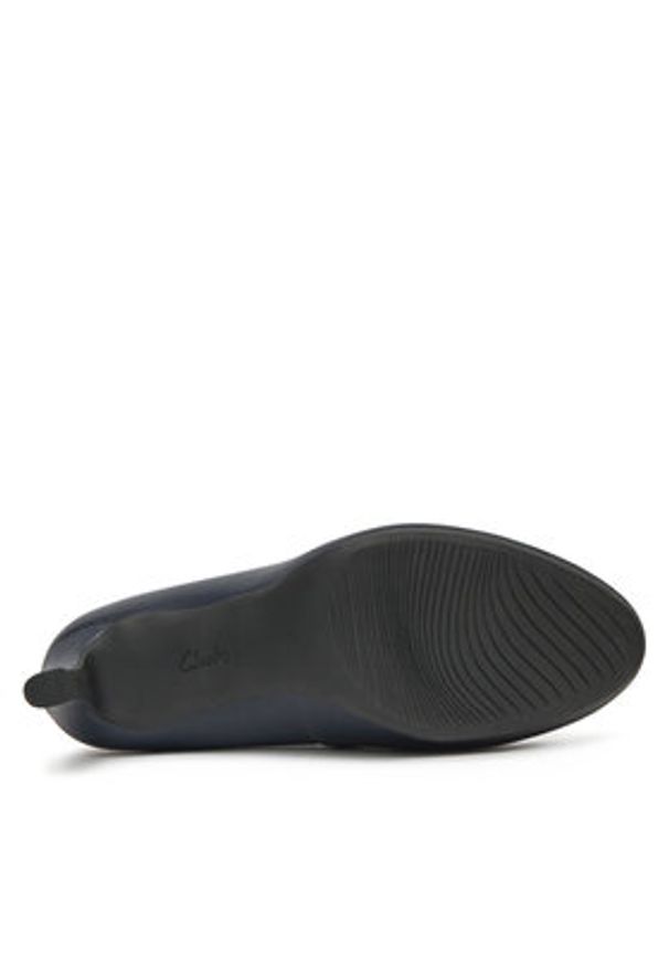 Clarks Czółenka Ambyr Joy 261626674 Granatowy. Kolor: niebieski. Materiał: skóra
