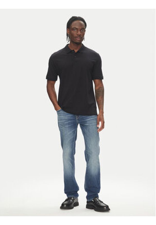 Guess Jeansy M5GAS2 D4Z80 Niebieski Slim Tapered Fit. Kolor: niebieski