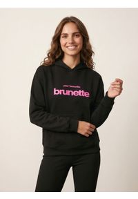 Sinsay - Bluza hoodie z napisem - czarny. Kolor: czarny. Wzór: napisy #1