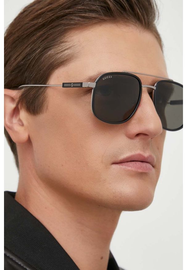 Gucci okulary przeciwsłoneczne męskie kolor czarny. Kolor: czarny