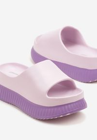 Born2be - Fioletowe Klapki na Grubej Tłoczonej Podeszwie Vallirea. Okazja: na co dzień, na spacer. Kolor: fioletowy. Wzór: kwiaty. Sezon: lato. Styl: casual, elegancki #5