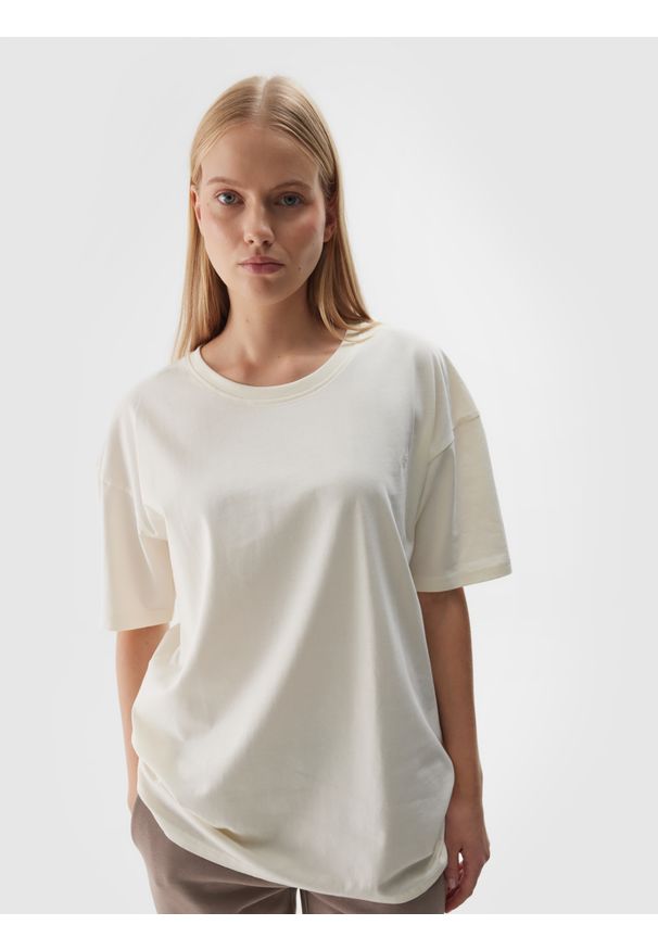 4f - 4F T-shirt oversize gładki uniseks - biały XS. Okazja: na co dzień. Kolor: biały. Materiał: bawełna, jersey, dzianina. Długość rękawa: krótki rękaw. Długość: krótkie. Wzór: gładki. Styl: sportowy, klasyczny, casual