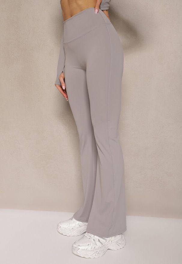 Renee - Jasnoszare Legginsy Dzwony High Waist Orruvana. Okazja: na co dzień. Stan: podwyższony. Kolor: szary. Styl: casual