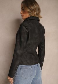 Renee - Czarna Kurtka o Kroju Ramoneski Ozdobiona Kołnierzykiem Ravvezia. Okazja: na co dzień. Kolor: czarny. Materiał: jeans. Długość: krótkie. Wzór: aplikacja. Styl: rockowy, casual, elegancki #5