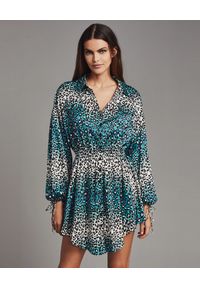 RETROFETE - Sukienka w print geparda Leopard. Kolor: biały. Materiał: jedwab. Wzór: nadruk. Typ sukienki: asymetryczne. Styl: klasyczny. Długość: mini #1