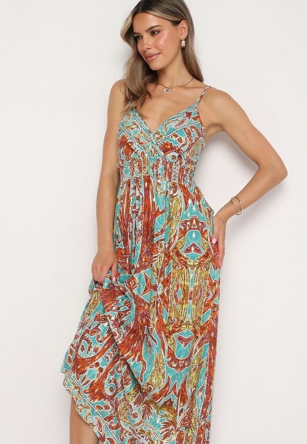 Born2be - Pomarańczowo-Niebieska Wiskozowa Sukienka w Stylu Boho na Regulowanych Ramiączkach z Dekoltem w Serek Xalflea. Typ kołnierza: dekolt w serek. Kolor: pomarańczowy. Materiał: wiskoza. Długość rękawa: na ramiączkach. Sezon: lato. Styl: boho