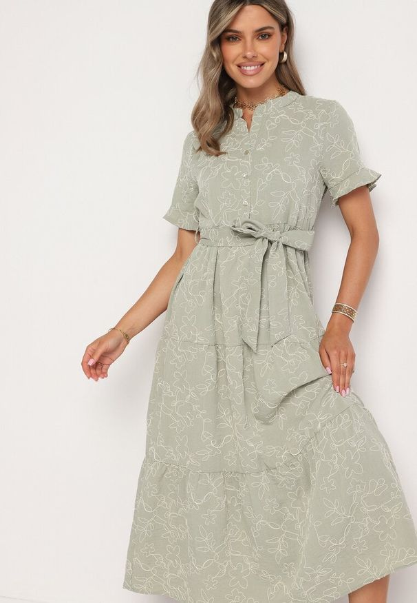 Born2be - Zielona Sukienka Wiązana w Talii z Wiskozą Risalena. Okazja: na co dzień, na randkę. Kolor: beżowy. Materiał: wiskoza. Długość rękawa: krótki rękaw. Sezon: lato. Styl: casual, elegancki, klasyczny. Długość: midi