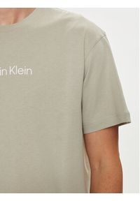 Calvin Klein T-Shirt Hero K10K111346 Beżowy Regular Fit. Kolor: beżowy. Materiał: bawełna #3