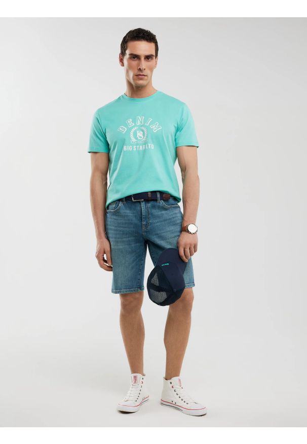 Big-Star - Koszulka męska z nadrukiem turkusowa Bester 302. Okazja: na co dzień. Kolor: turkusowy. Materiał: bawełna, dzianina, jeans. Wzór: nadruk. Styl: casual, wakacyjny, klasyczny