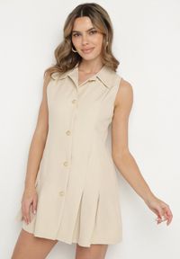 Born2be - Beżowa Koszulowa Sukienka z Ozdobnymi Guzikami Redellee. Okazja: na co dzień, na spacer. Typ kołnierza: kołnierzyk klasyczny. Kolor: beżowy. Typ sukienki: koszulowe. Styl: casual, klasyczny #4