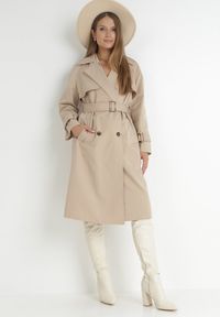 Born2be - Beżowy Płaszcz Długi Trencz z Paskiem Ozrage. Kolor: beżowy. Długość: długie. Sezon: wiosna, jesień. Styl: elegancki, sportowy #7